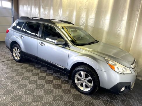 Used 2014 Subaru Outback 2.5i Limited image 10