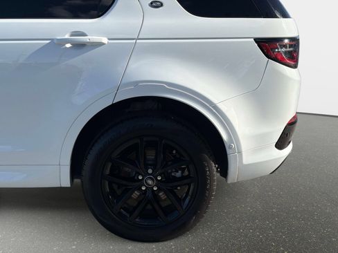 Used 2025 Land Rover Discovery Sport S image 18