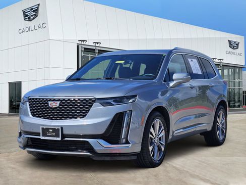 Certified 2025 Cadillac XT6 Premium Luxury FWD image 2