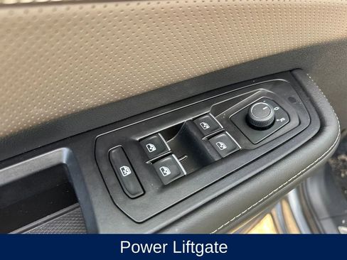 Used 2025 Volkswagen Atlas SEL image 12