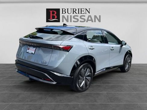 Used 2024 Nissan Ariya AWD image 5