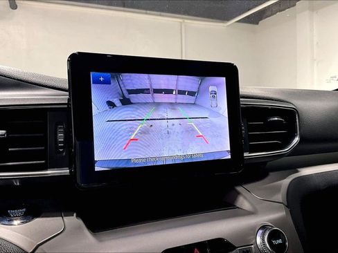 Used 2023 Ford Explorer XLT w/ Equipment Group 202A image 29