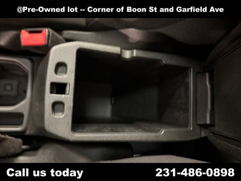 Used 2021 Jeep Renegade Latitude AWD/4WD image 26
