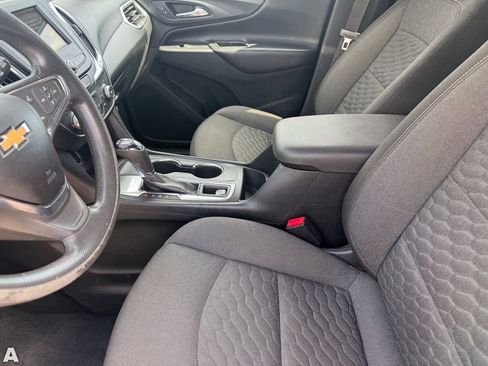 Used 2019 Chevrolet Equinox LT FWD image 12