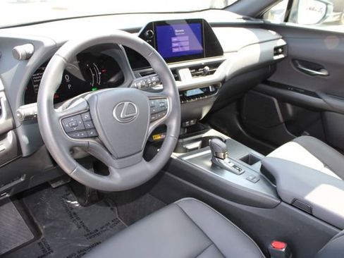 Used 2025 Lexus UX 300h FWD image 12