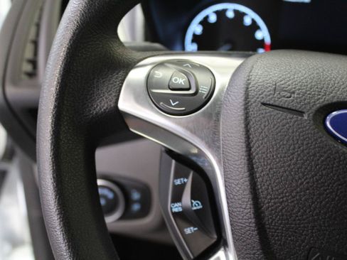 Used 2019 Ford Transit Connect XLT FWD image 9