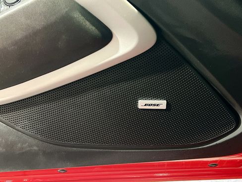 Used 2021 Chevrolet Camaro LT w/ Technology Package image 14