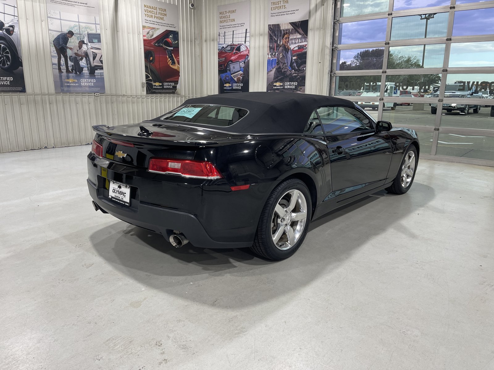 Used 2015 Chevrolet Camaro LT RWD image 8