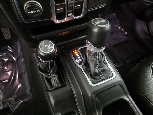 Used 2023 Jeep Wrangler Sahara w/ Safety Group image 26