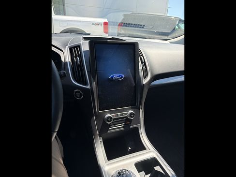 Used 2024 Ford Edge SEL w/ Convenience Package AWD/4WD image 13
