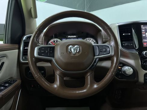 Used 2019 RAM 1500 Laramie AWD/4WD image 21