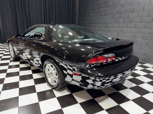 Used 1993 Chevrolet Camaro Z28 RWD image 8