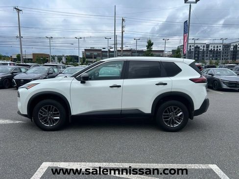 Used 2023 Nissan Rogue S AWD/4WD image 4