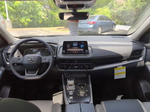 New 2026 Nissan Rogue Dark Armor FWD image 17