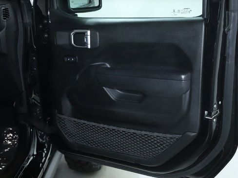 Used 2022 Jeep Gladiator Sport AWD/4WD image 32