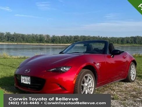 Used 2016 MAZDA MX-5 Miata Sport RWD image 5