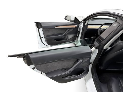 Certified 2023 Tesla Model 3 Standard Range RWD image 10