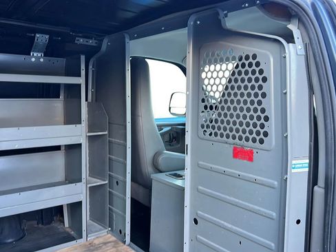 Used 2013 GMC Savana 2500 w/ Power Package image 18