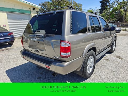Used 2001 Nissan Pathfinder LE image 5