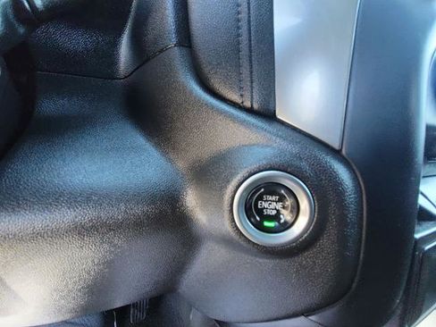 Used 2021 Chevrolet Silverado 1500 LT image 16