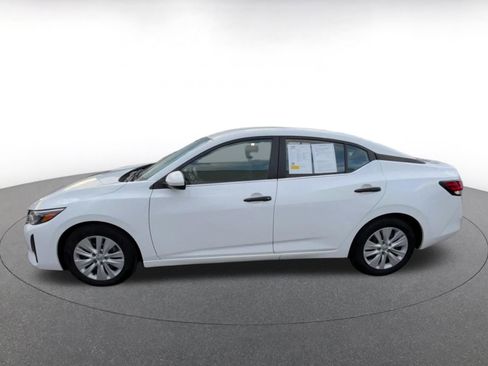 Used 2025 Nissan Sentra S image 8