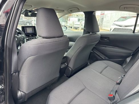 Used 2025 Toyota Corolla LE image 19