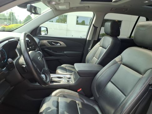 Used 2020 Chevrolet Traverse RS AWD/4WD image 15