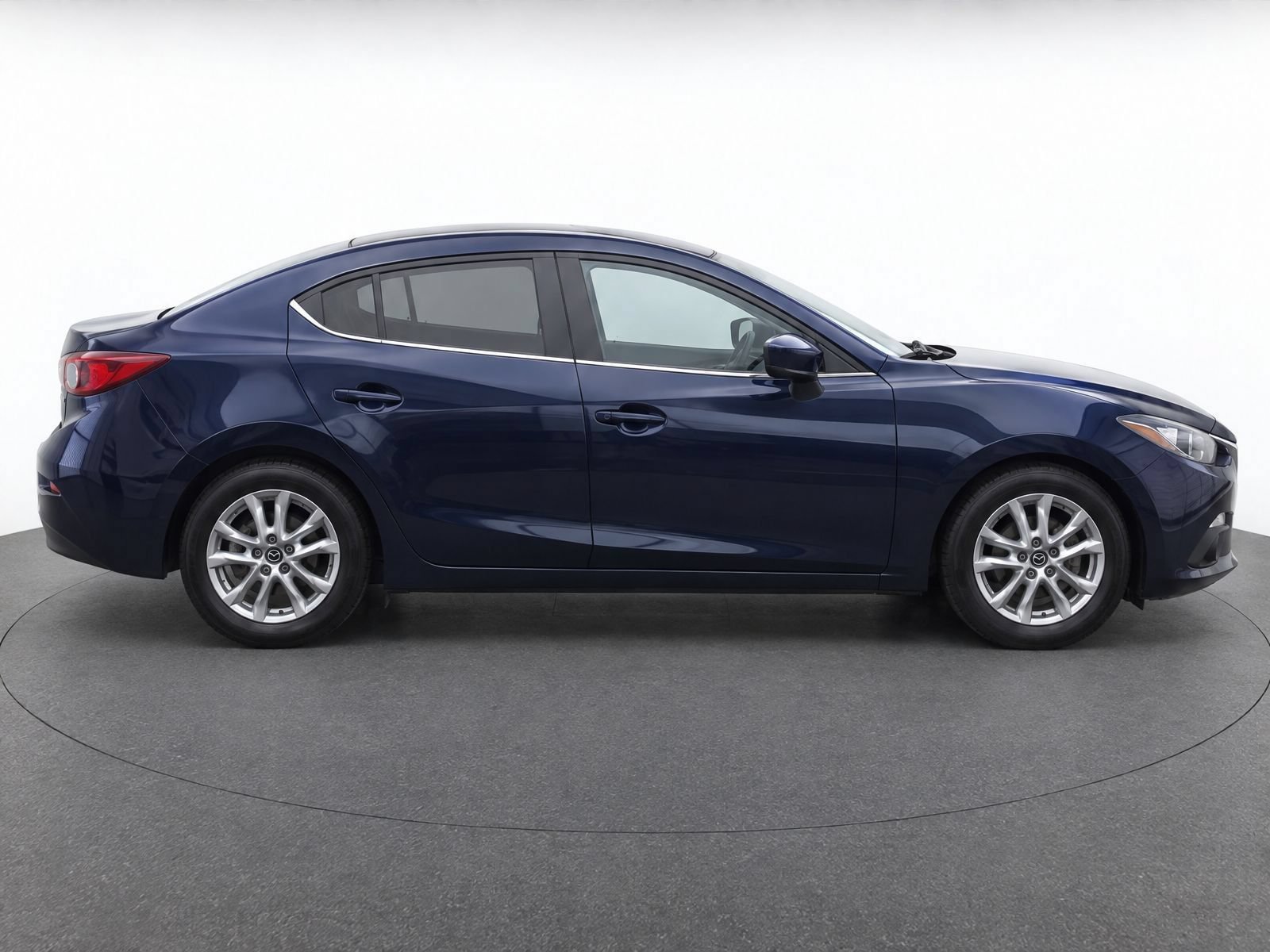 Used 2016 MAZDA MAZDA3 i Sport w/ Preferred Equipment Package FWD image 8