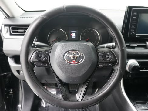 Used 2021 Toyota RAV4 LE FWD image 15
