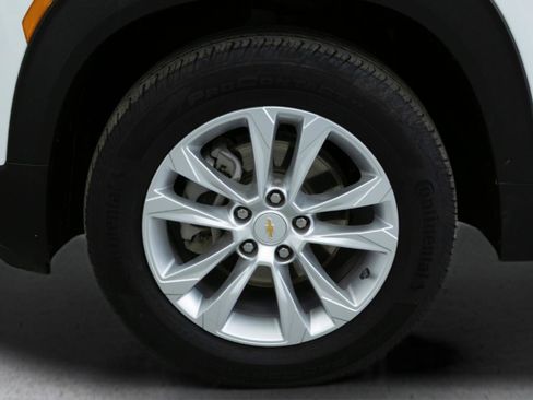 Used 2023 Chevrolet TrailBlazer LS AWD/4WD image 9