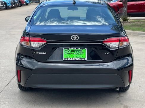 Used 2024 Toyota Corolla LE FWD image 5