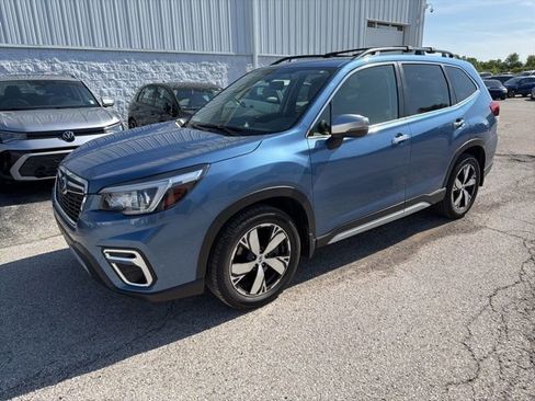 Used 2019 Subaru Forester Touring AWD/4WD image 2