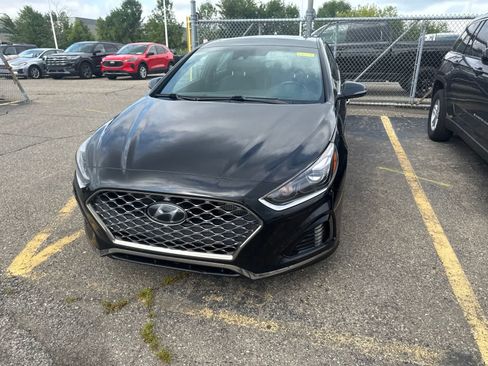 Used 2018 Hyundai Sonata Limited FWD image 3
