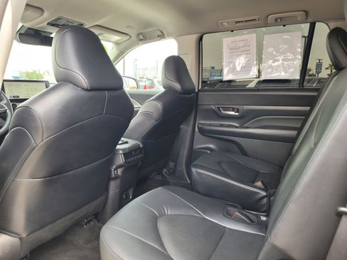 Used 2024 Toyota Grand Highlander FWD image 14