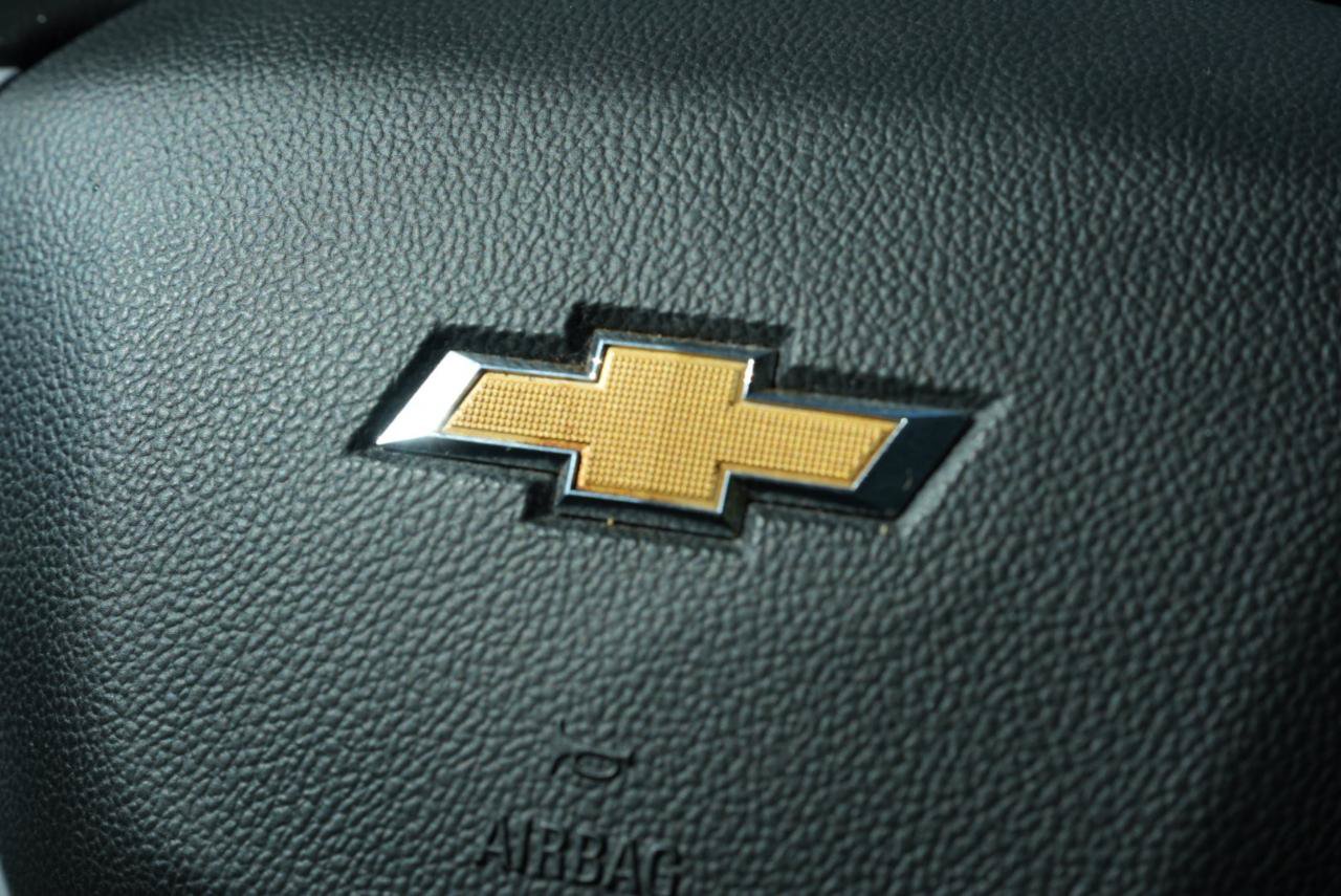 Used 2021 Chevrolet Colorado LT w/ Safety Package RWD image 17