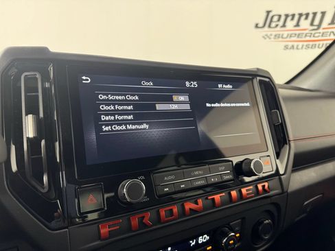 Used 2025 Nissan Frontier PRO-4X AWD/4WD image 31