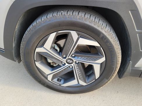 Used 2022 Hyundai Tucson Limited w/ Cargo Package FWD image 2