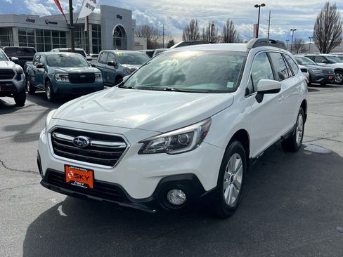 Used 2019 Subaru Outback 2.5i Premium AWD/4WD image 2