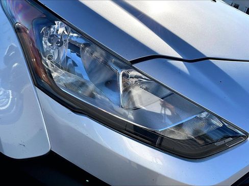 Used 2021 Ford Transit Connect XL image 28