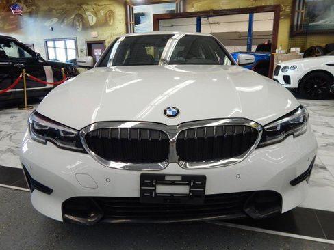 Used 2019 BMW 330i xDrive Sedan w/ Convenience Package image 2