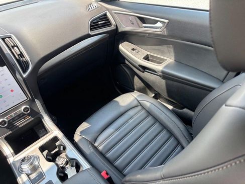Used 2024 Ford Edge SEL w/ Convenience Package AWD/4WD image 16