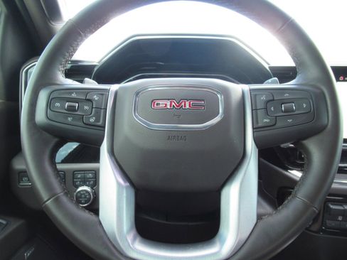 Used 2024 GMC Sierra 1500 SLT w/ SLT Premium Plus Package AWD/4WD image 21