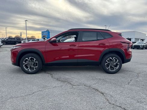 New 2026 Chevrolet Trax LT image 3