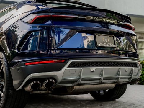 Used 2020 Lamborghini Urus image 24