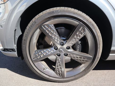 Used 2024 Genesis GV70 2.5T w/ Sport Prestige Package image 15