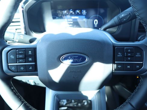 New 2026 Ford F250 Lariat w/ Black Appearance Package AWD/4WD image 3