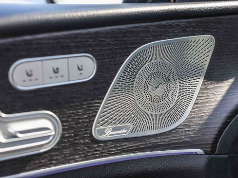 Used 2021 Mercedes-Benz GLS 450 4MATIC image 13