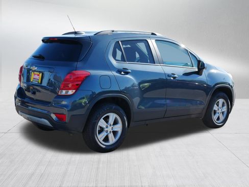 Used 2022 Chevrolet Trax LT w/ LT Convenience Package AWD/4WD image 7