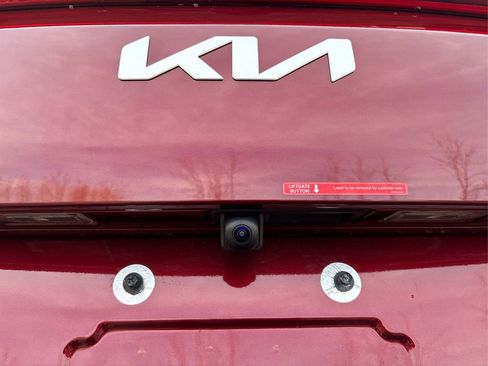 New 2026 Kia Carnival EX image 16