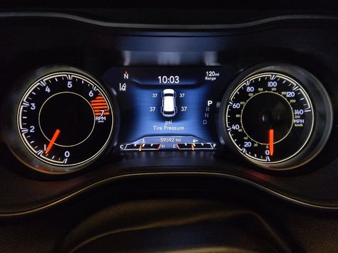 Used 2023 Jeep Cherokee Altitude Lux image 23